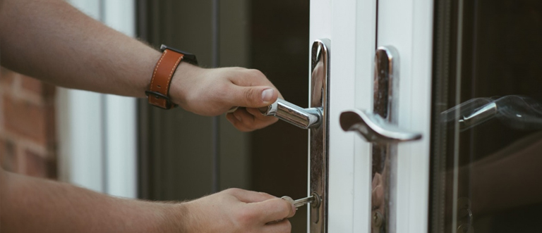 24 hour key locksmith South East Calgary